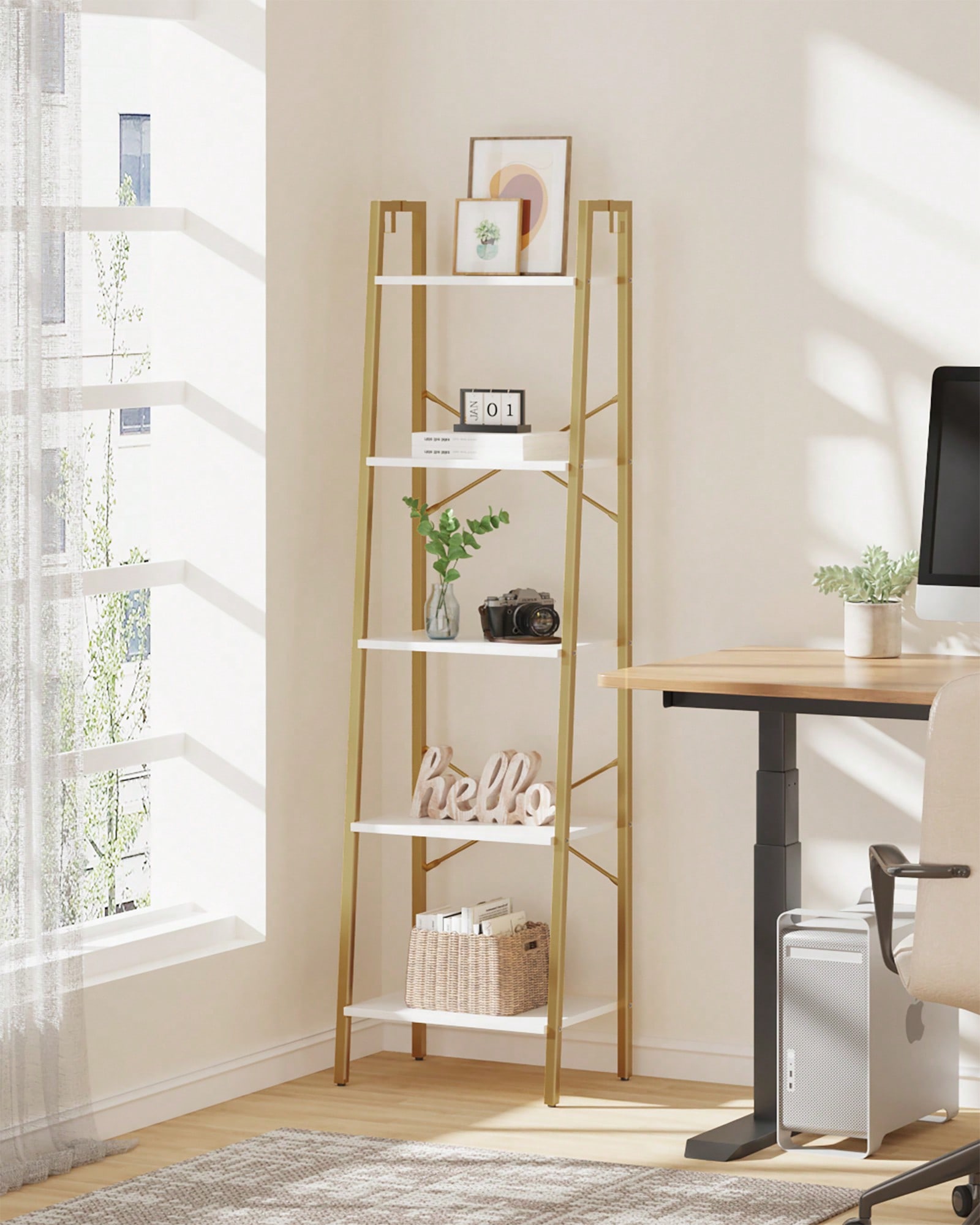 Home Office With Bookshelves - رف خشبي بخمس طبقات بتصميم عصري
