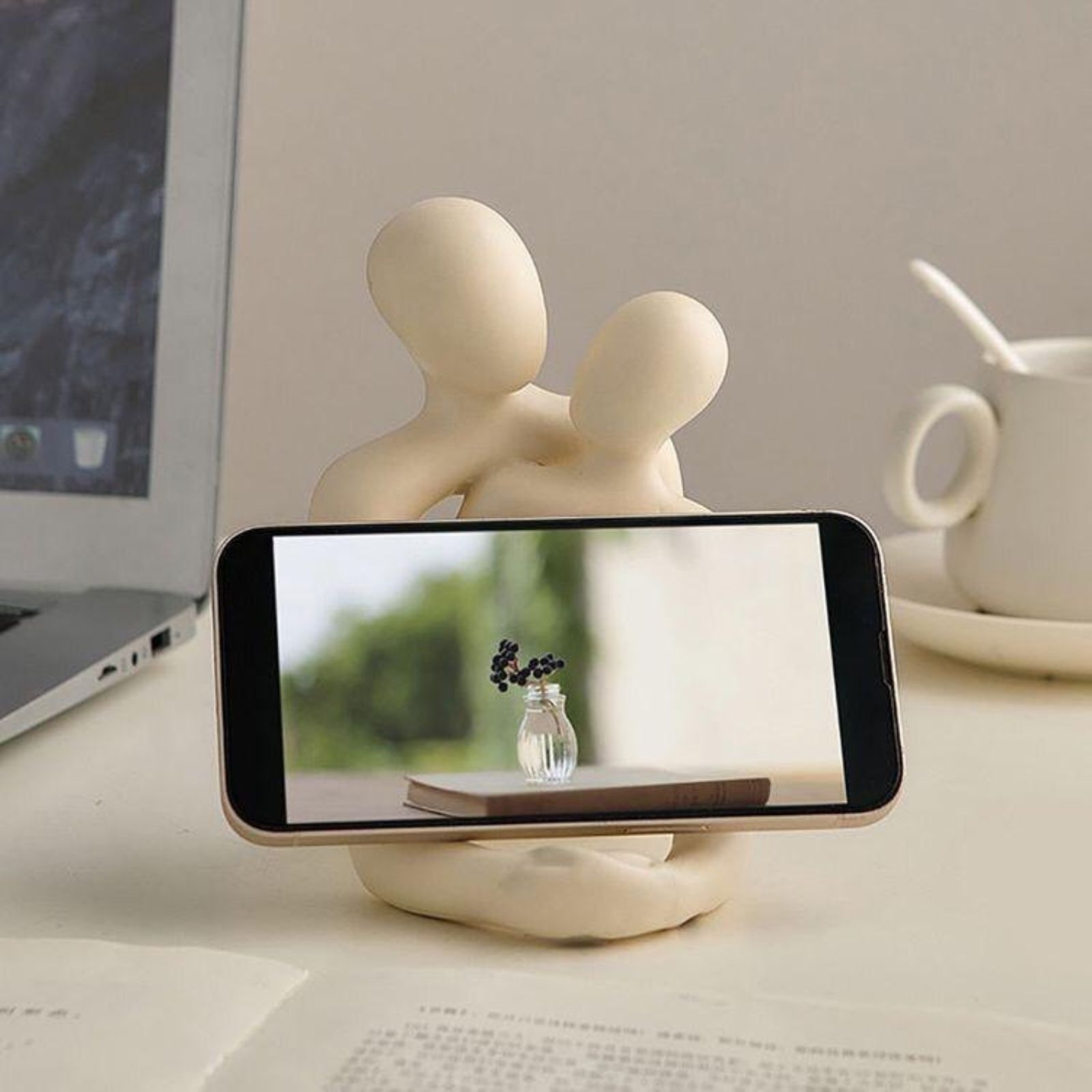 تمثال محبب للزوجين من الراتنج  - مراجعة Home Office With Bookshelves وسعره
